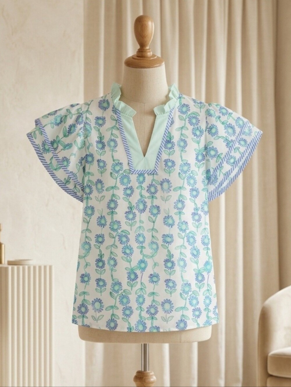 Lovesoft Green Floral Print Patchwork Flutter Sleeve Blouse – Sizes  L